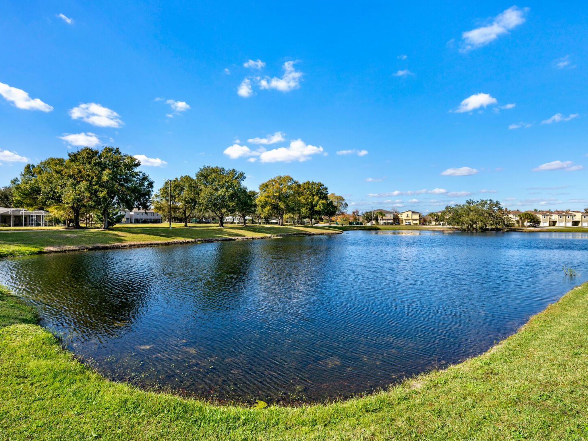 Photo of Pool Haus in der Nähe von Disney Magic