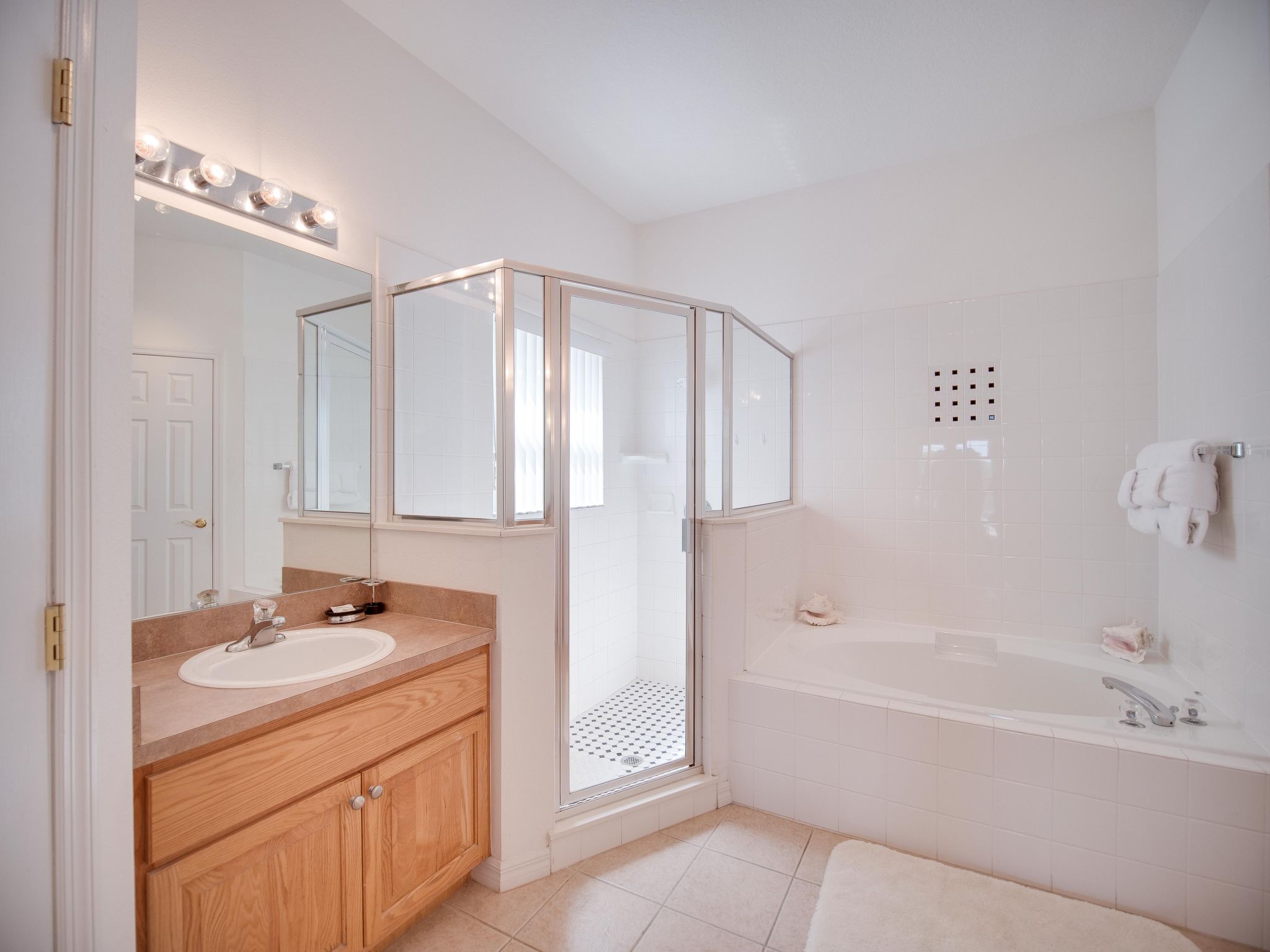 Photo of Haus in Davenport mit privatem Pool und Blick auf das Naturschutzgebiet