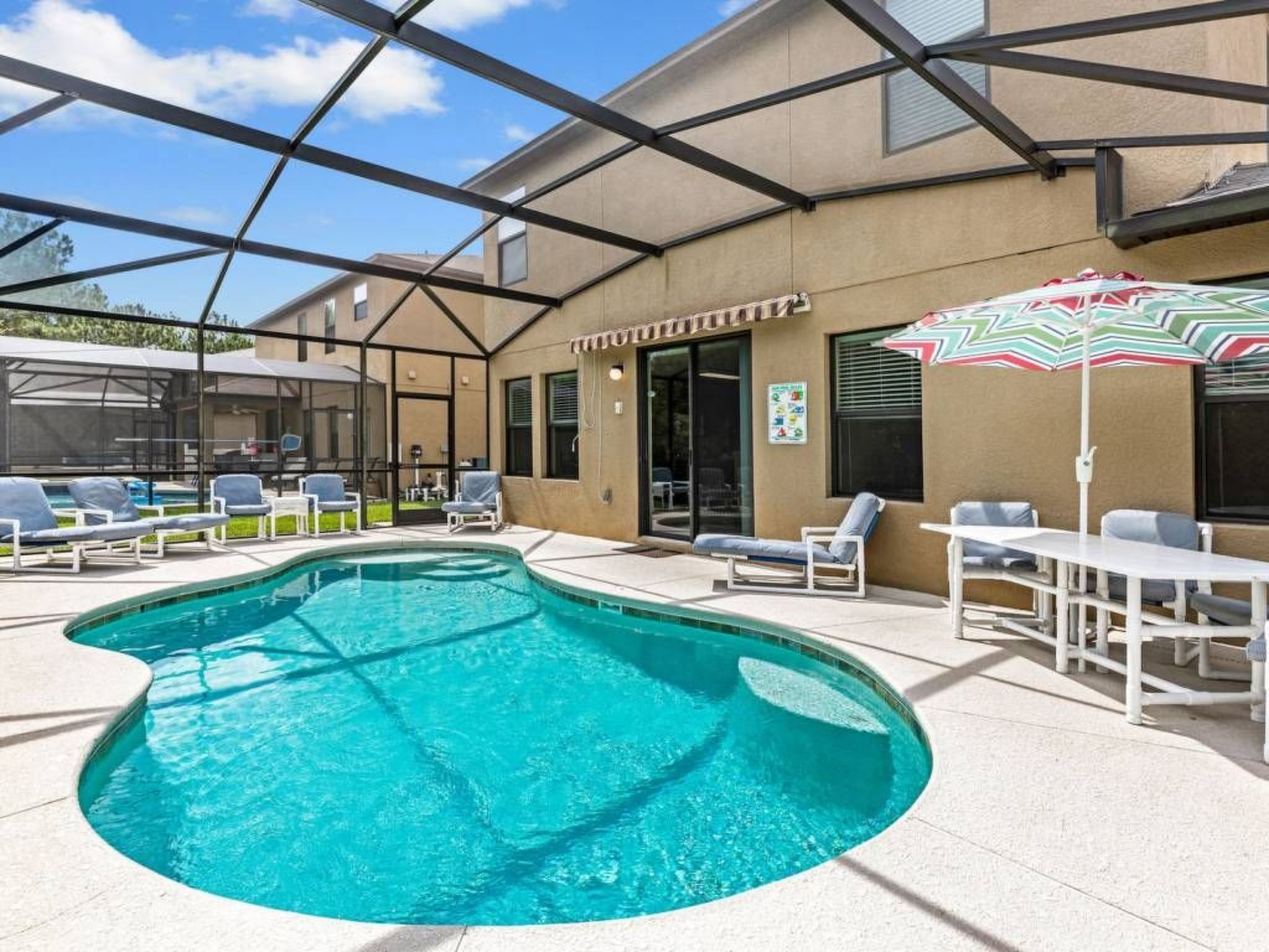 Photo of Wunderschönes Ferienhaus in Loughman mit Pool in Südlage und Blick auf das Natu
