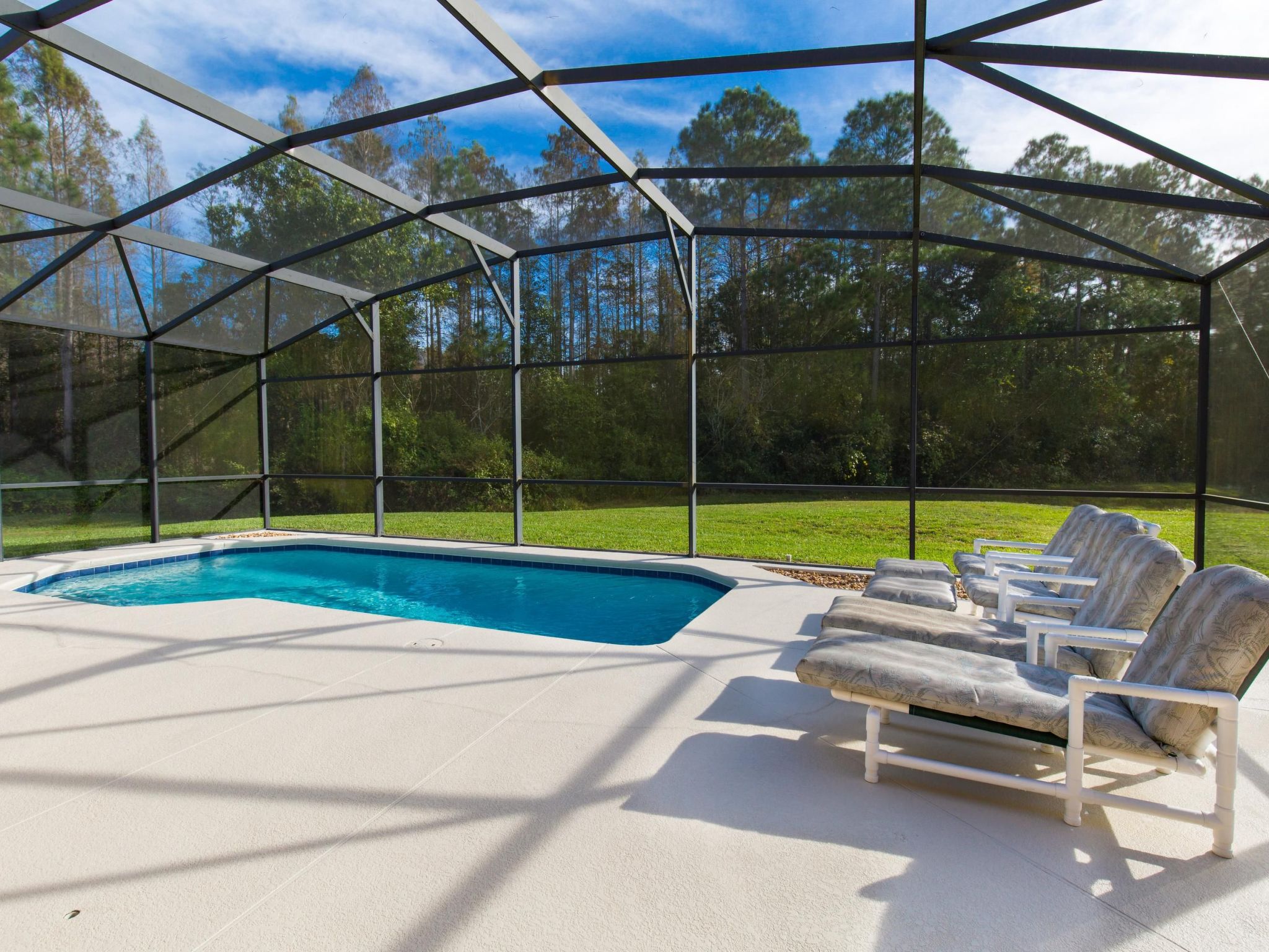 Photo of Große, luxuriöse Ferienvilla mit Pool und Spieleraum, in ruhiger Umgebung in de