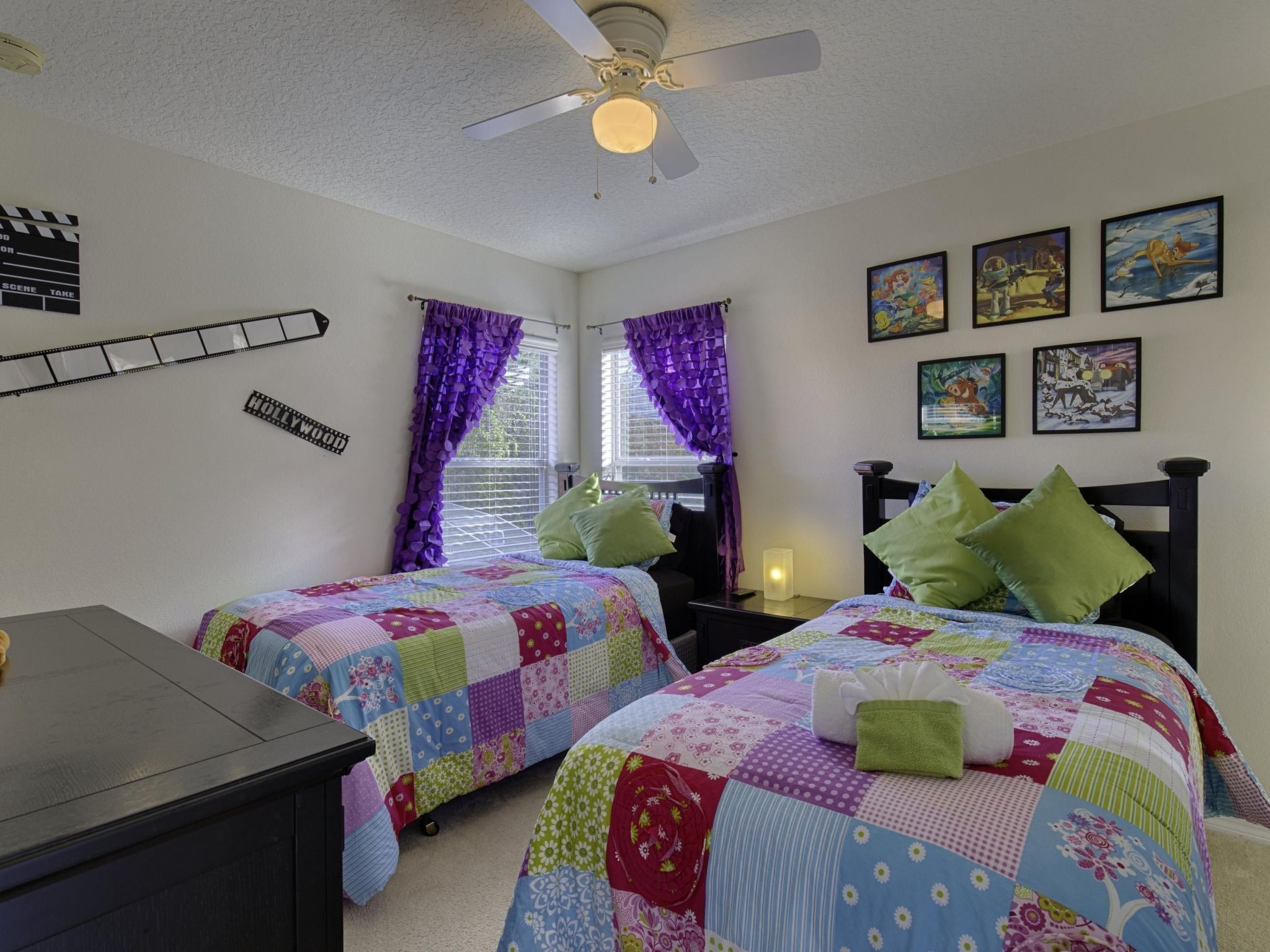 Photo of Große, luxuriöse Ferienvilla mit Pool und Spieleraum, in ruhiger Umgebung in de