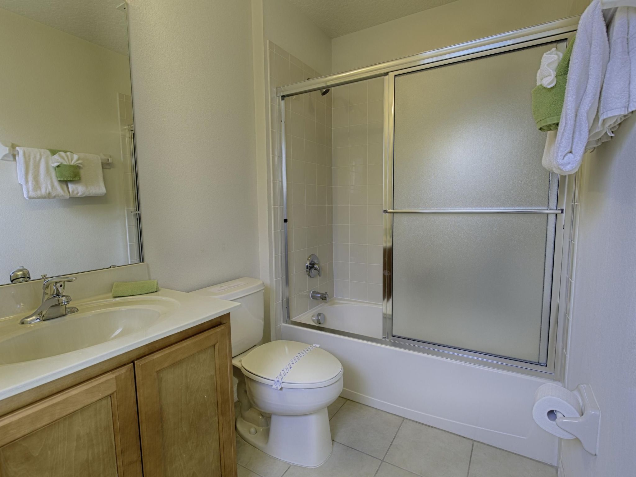 Photo of Große, luxuriöse Ferienvilla mit Pool und Spieleraum, in ruhiger Umgebung in de