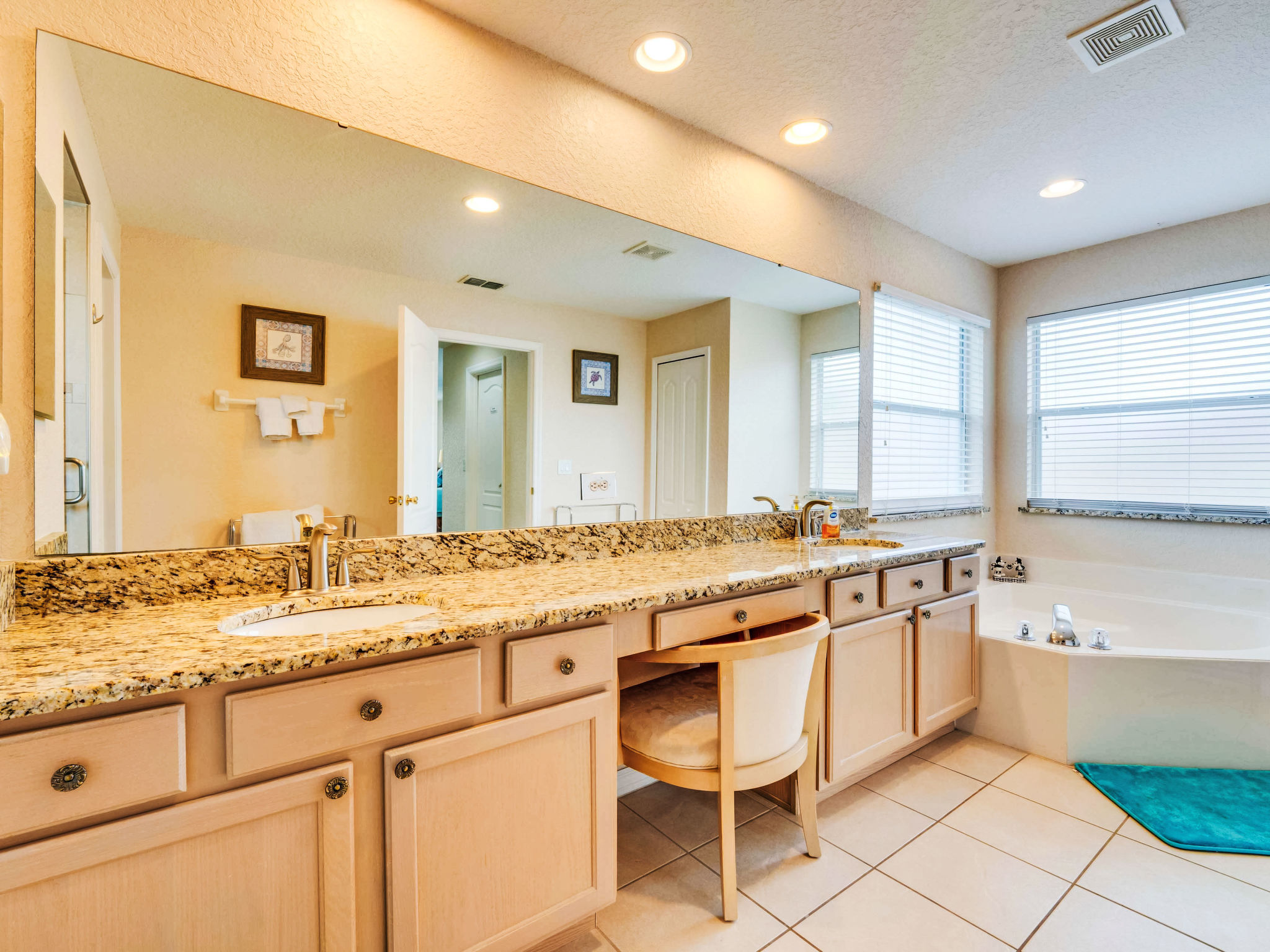 Photo of Villa mit privatem Pool und Spa mit Blick auf den Golfplatz