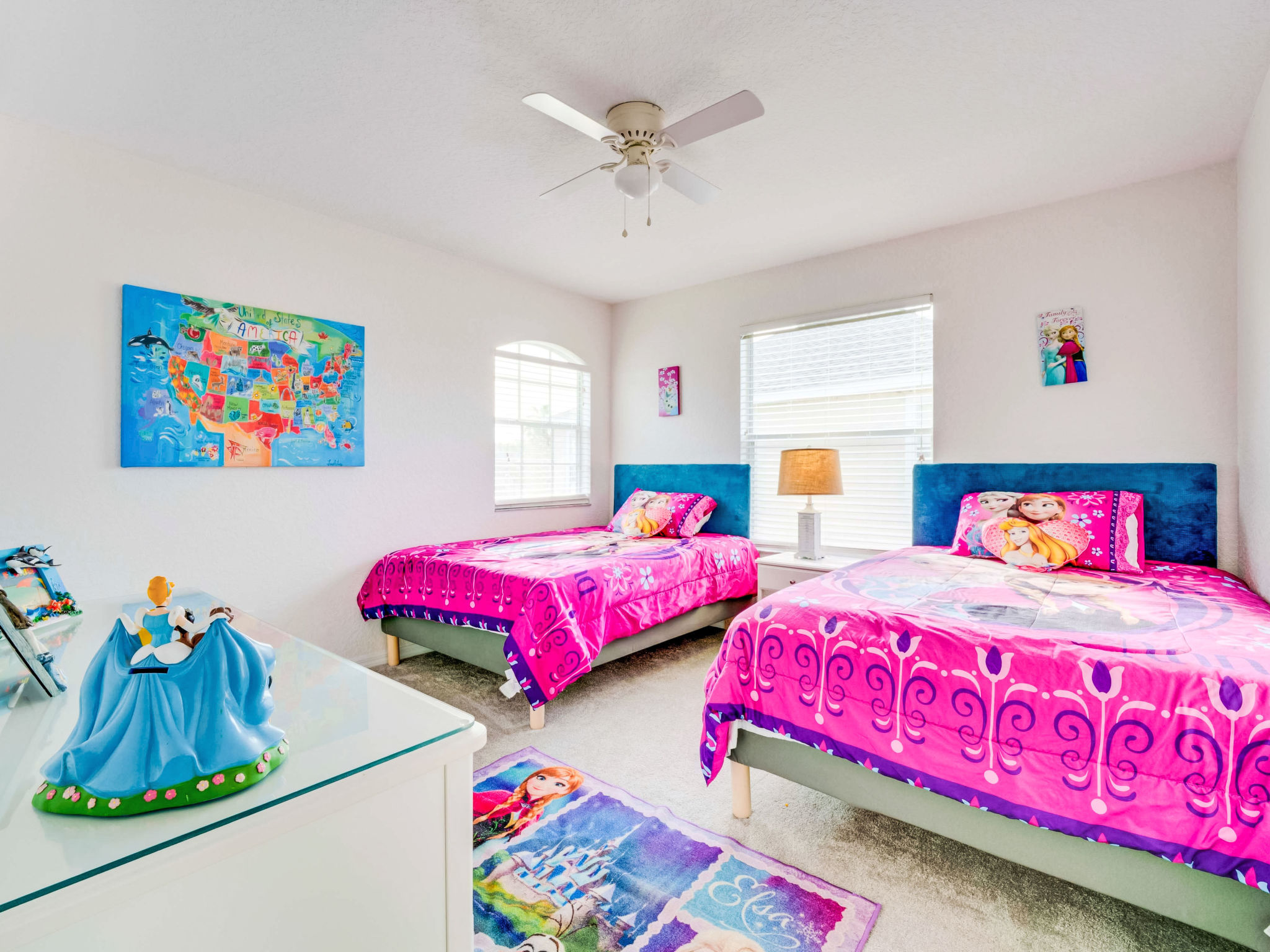 Photo of Villa mit privatem Pool und Spa mit Blick auf den Golfplatz