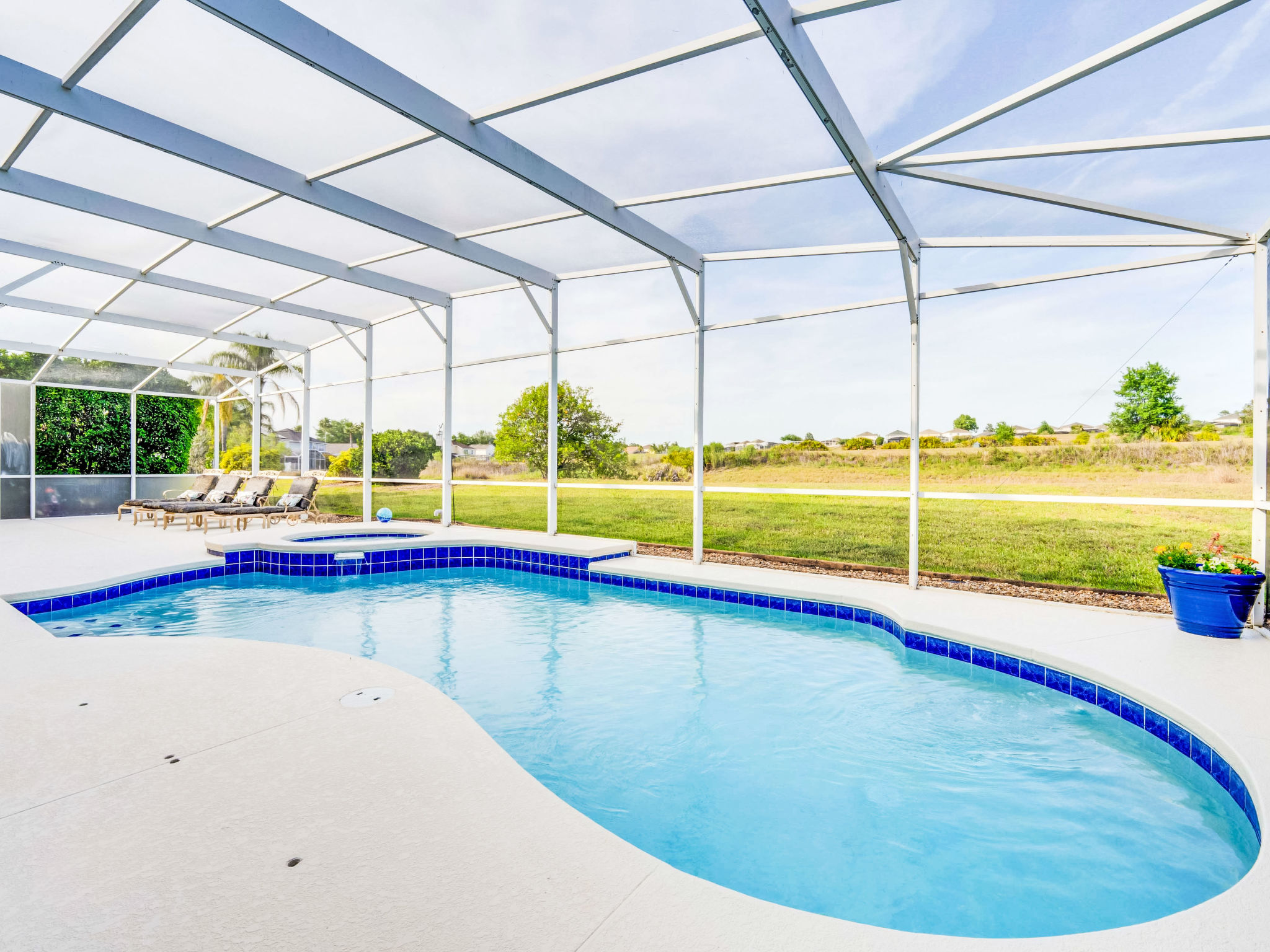 Photo of Villa mit privatem Pool und Spa mit Blick auf den Golfplatz