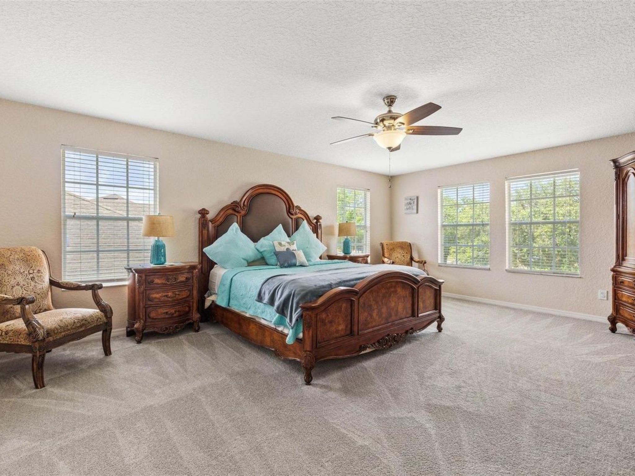 Photo of Villa mit privatem Pool und Spa mit Blick auf den Golfplatz