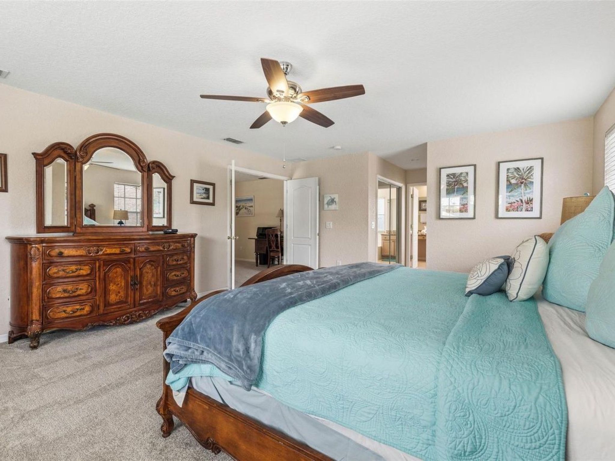 Photo of Villa mit privatem Pool und Spa mit Blick auf den Golfplatz