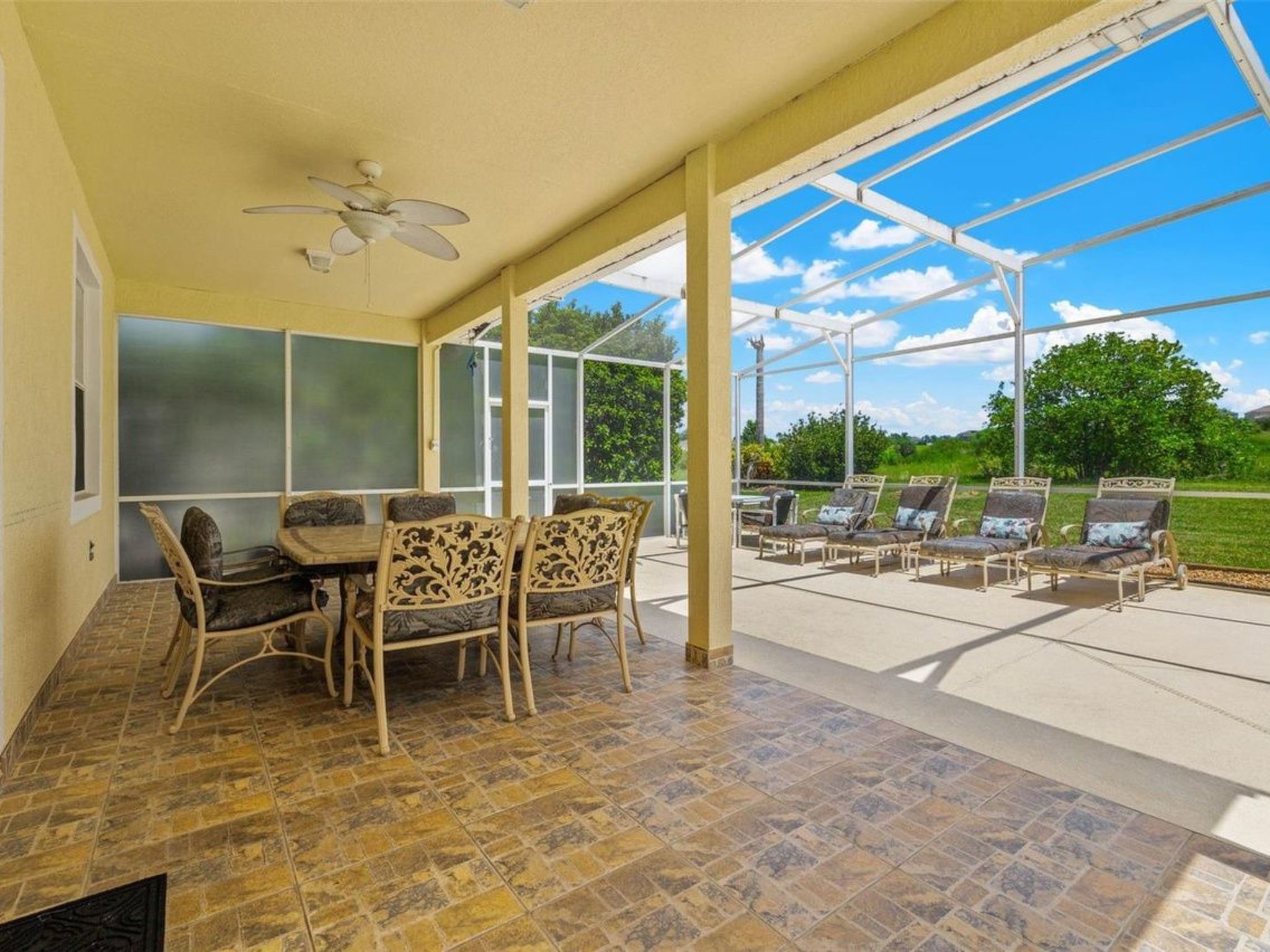 Photo of Villa mit privatem Pool und Spa mit Blick auf den Golfplatz