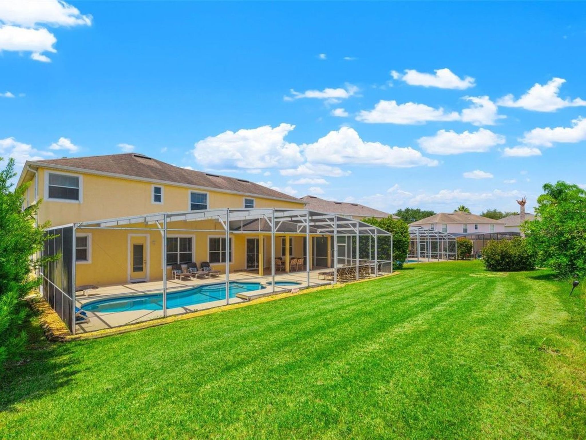 Photo of Villa mit privatem Pool und Spa mit Blick auf den Golfplatz