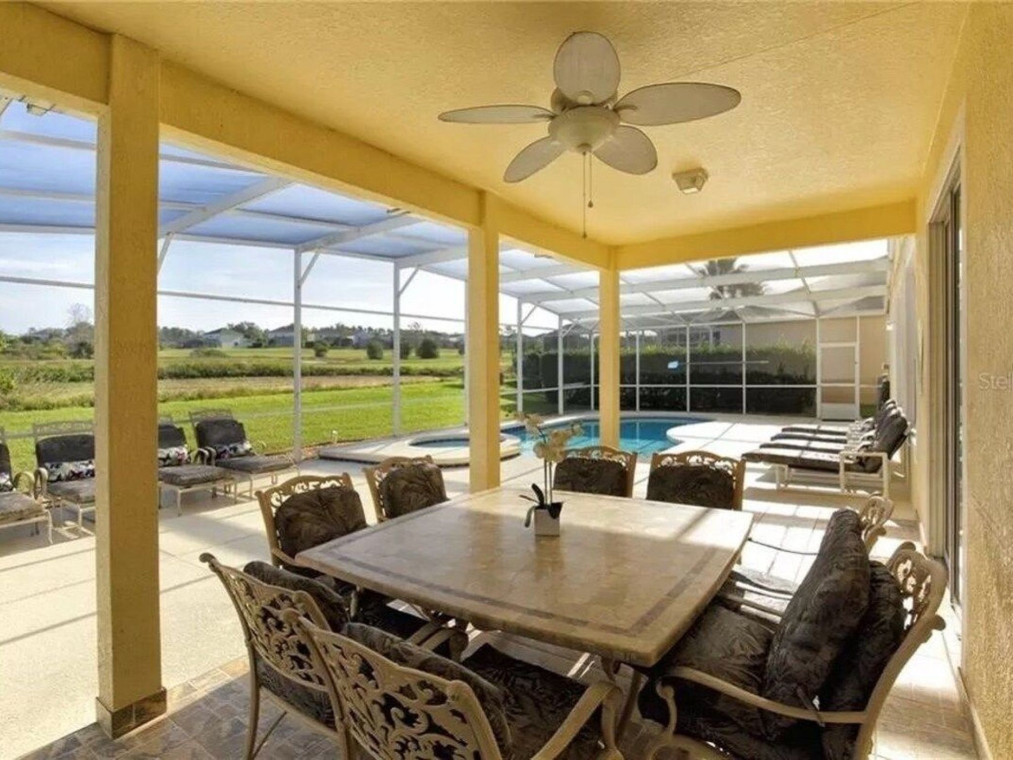 Photo of Villa mit privatem Pool und Spa mit Blick auf den Golfplatz