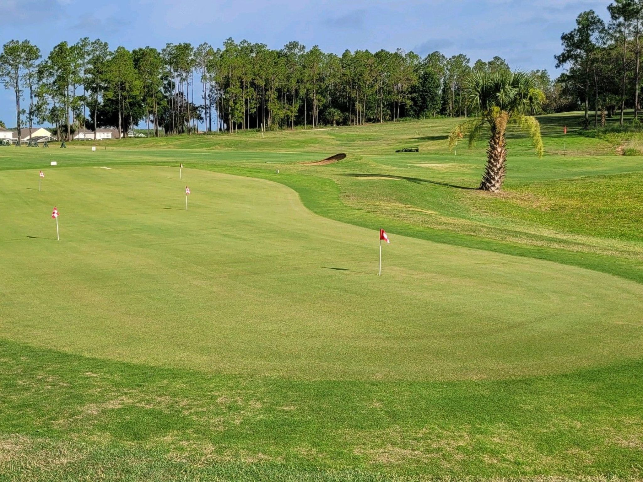 Photo of Villa mit privatem Pool und Spa mit Blick auf den Golfplatz