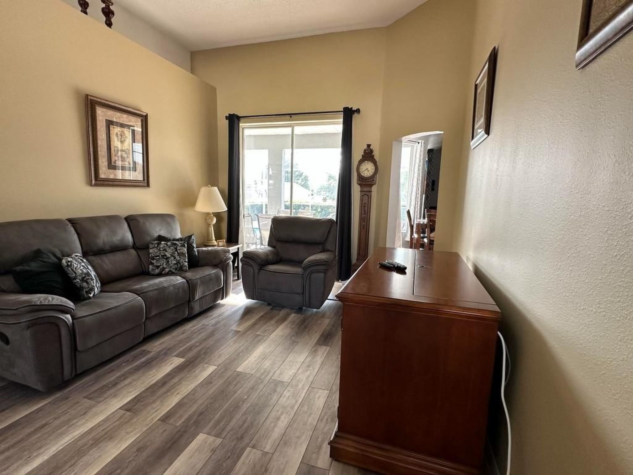 Photo of Ruhige Disney Area Villa mit ganztägiger Sonne und Pool