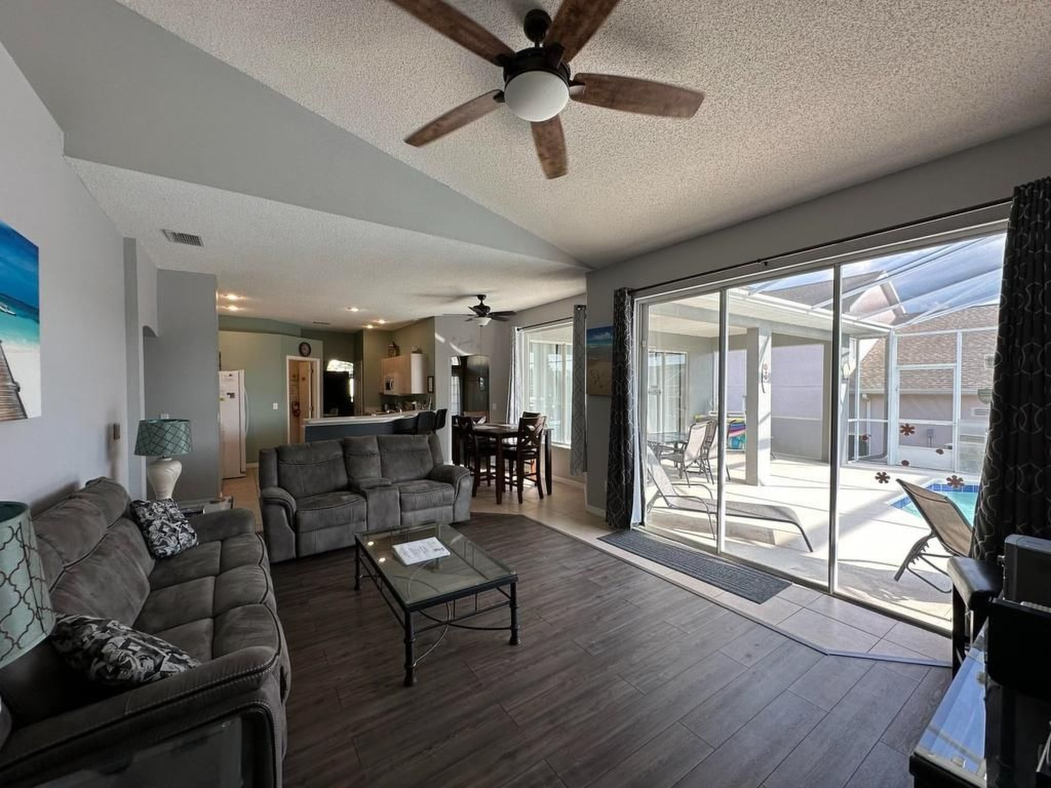 Photo of Ruhige Disney Area Villa mit ganztägiger Sonne und Pool