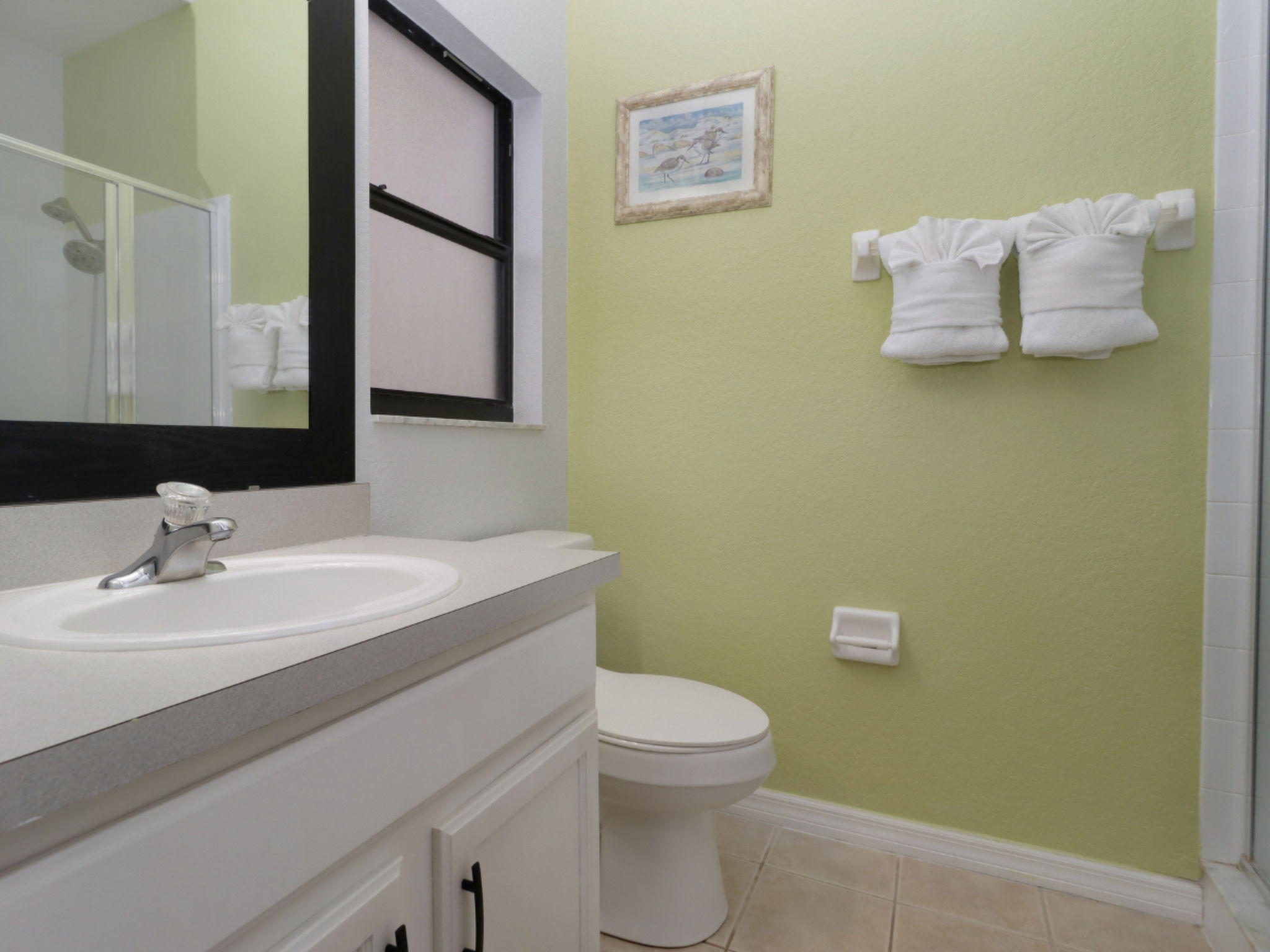 Photo of Pivate Pool - Seeblick - Nähe Disney