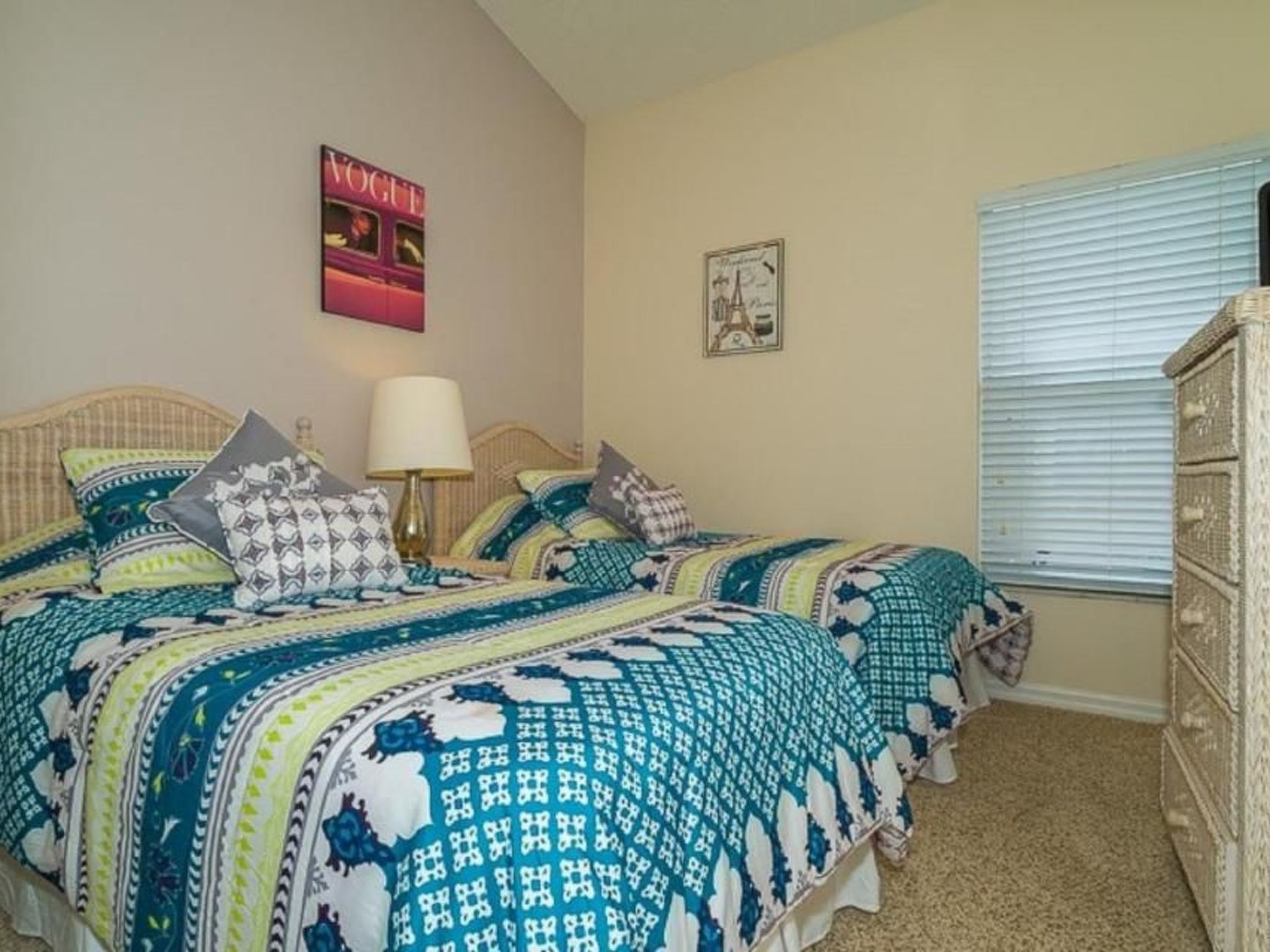 Photo of Ruhige Glenbrook-Flucht in der Nähe von Disney