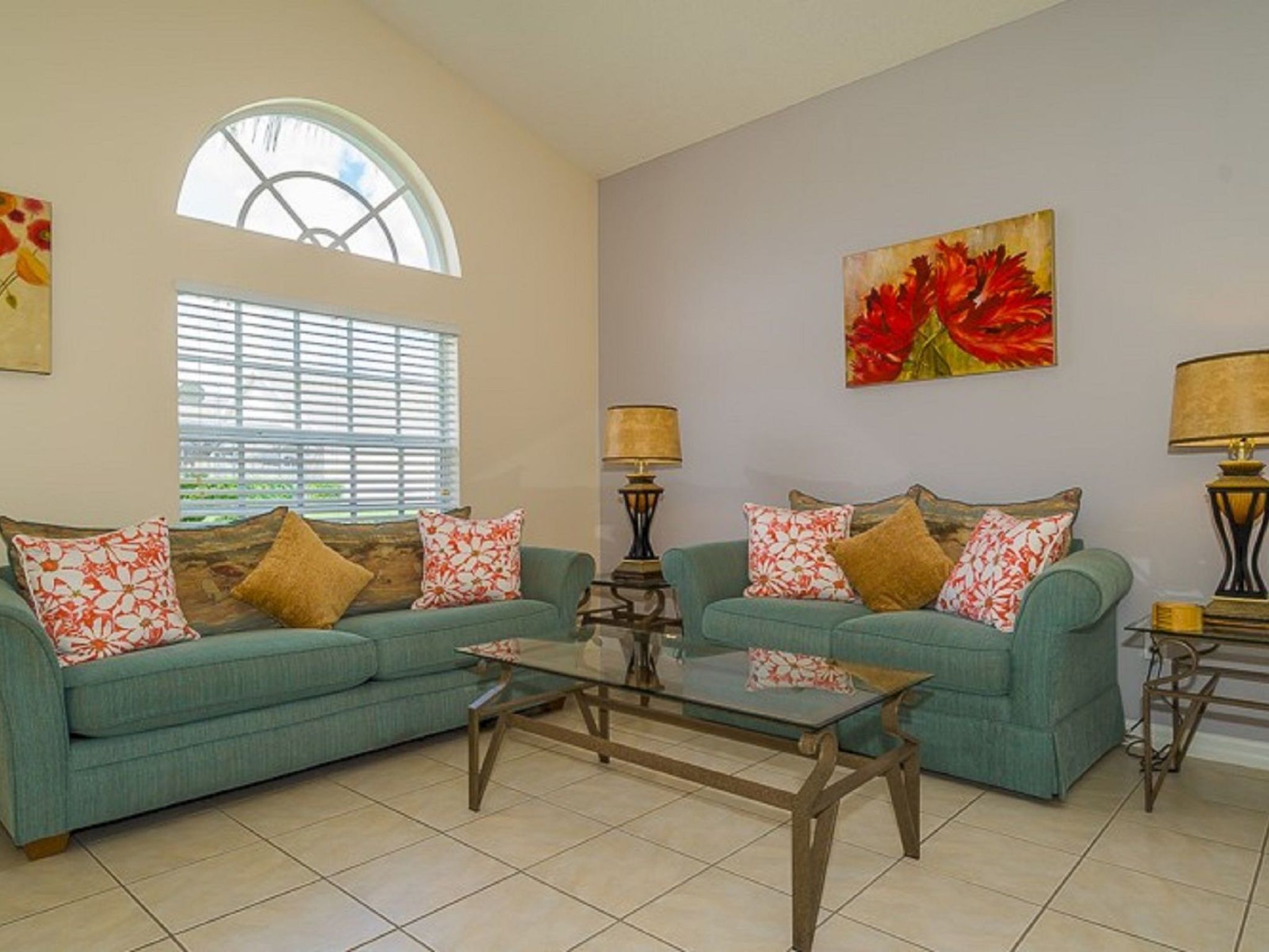 Photo of Ruhige Glenbrook-Flucht in der Nähe von Disney