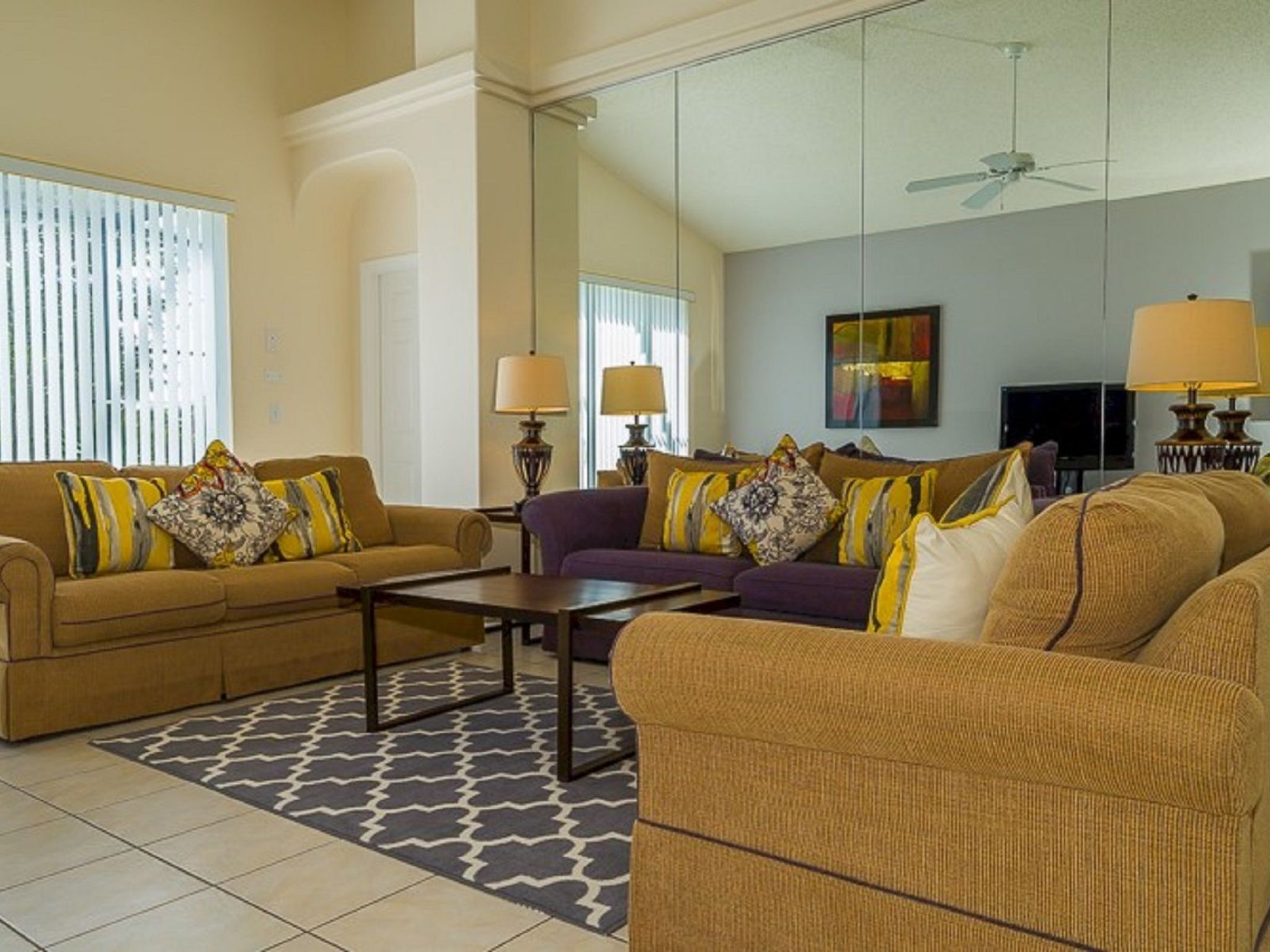 Photo of Ruhige Glenbrook-Flucht in der Nähe von Disney