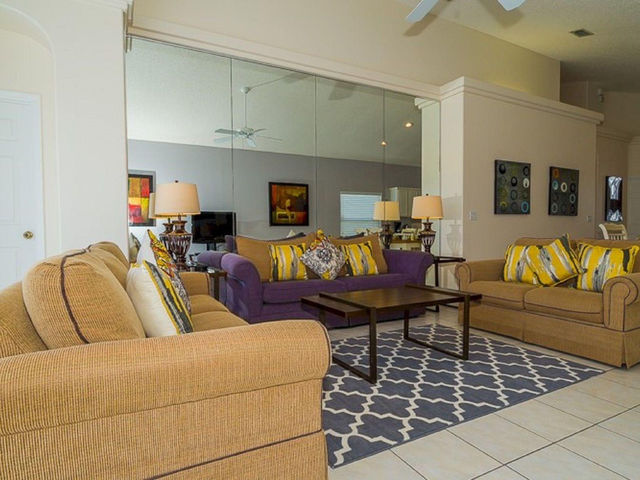 Photo of Ruhige Glenbrook-Flucht in der Nähe von Disney