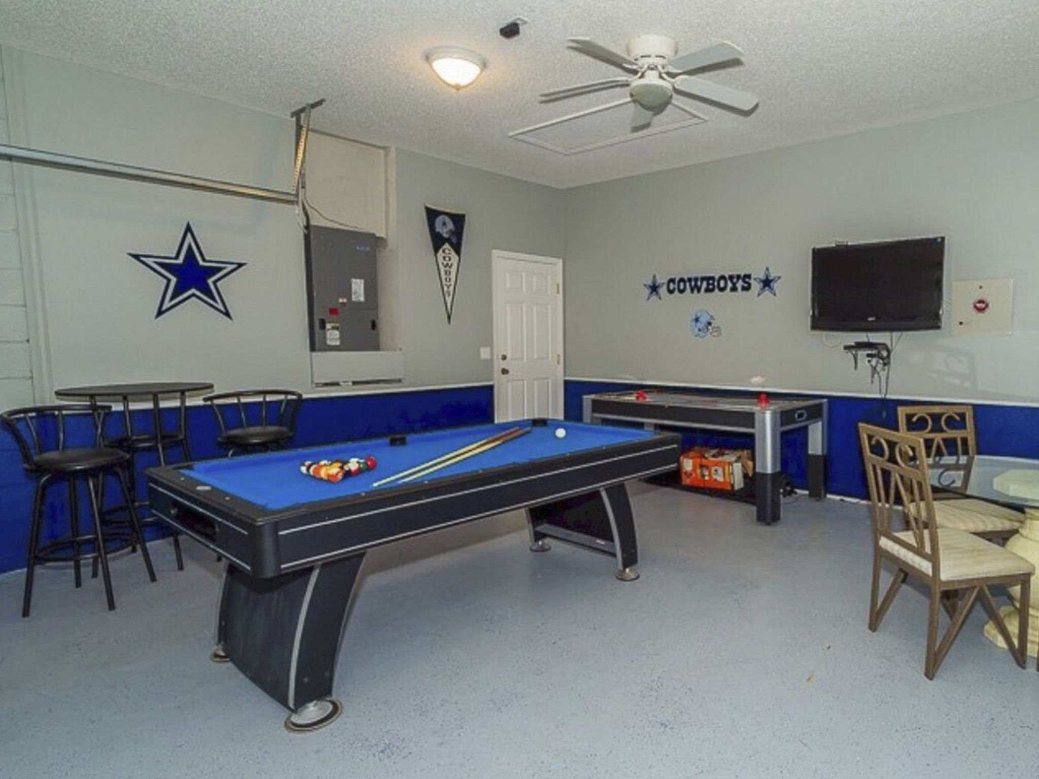 Photo of Ruhige Glenbrook-Flucht in der Nähe von Disney