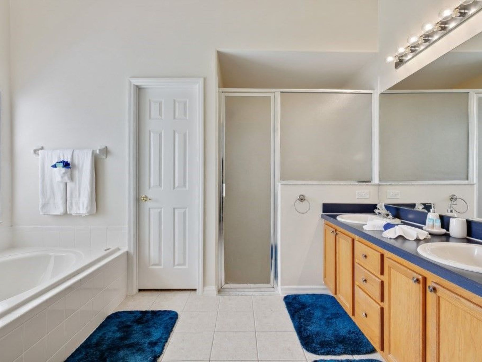 Photo of Entspannende Familienvilla mit privatem Pool und Spa. Große Lanai mit reichlich