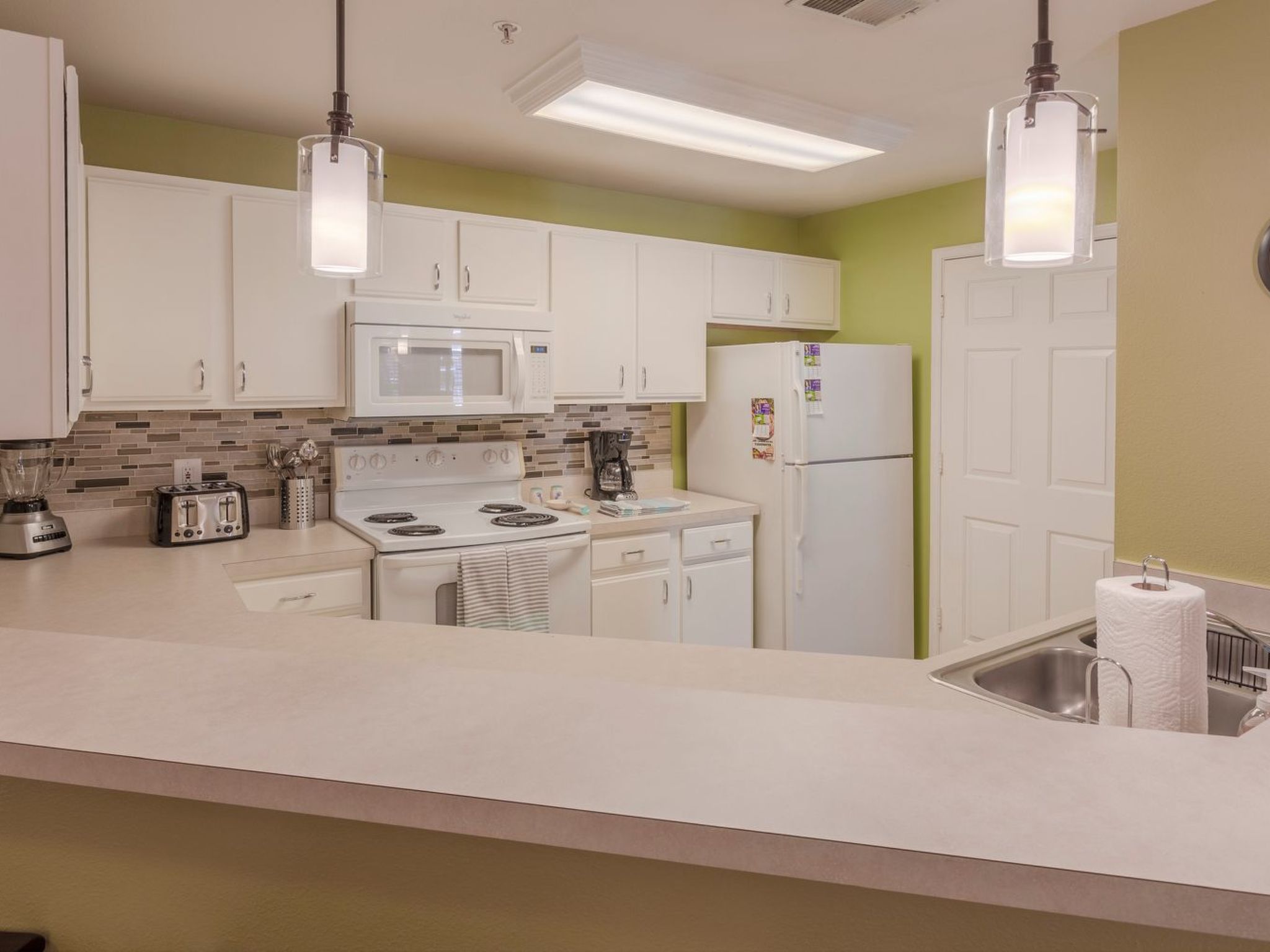 Photo of Neu renoviert in geschlossener Wohnanlage, erschwinglich - nur wenige Minuten v