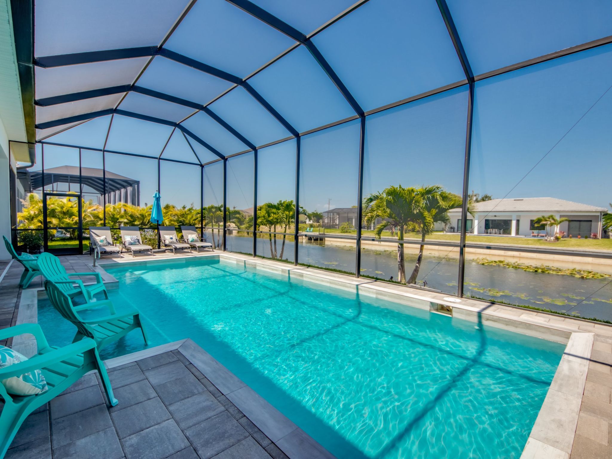 Villa mit eigenem Pool — Pool Outdoor (4 of 71)