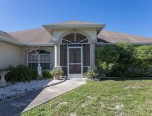 Villa Franca: Jouw Zonnige Oase met Privézwembad in Cape Coral - thumbnail 4