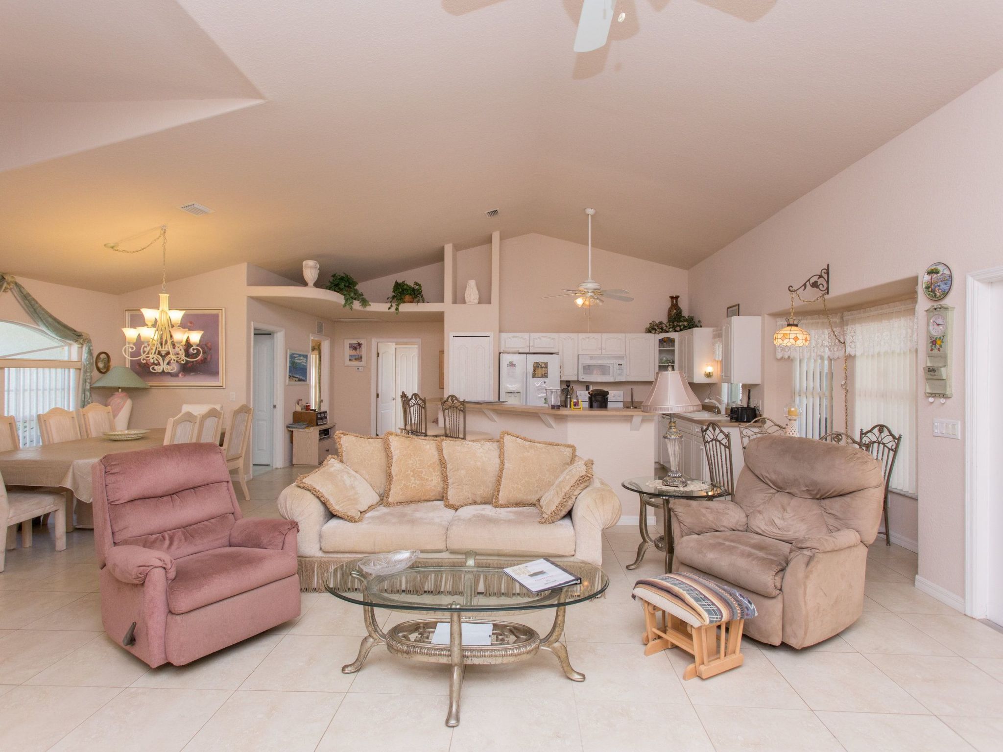 Villa Franca: Jouw Zonnige Oase met Privézwembad in Cape Coral - foto 8