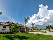 Villa Egretta: Luxe 4-slaapkamer villa met verwarmd zwembad aan golfbaan in Cape Coral - thumbnail 1