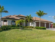 Villa Egretta: Luxe 4-slaapkamer villa met verwarmd zwembad aan golfbaan in Cape Coral - thumbnail 4