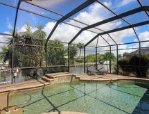 Villa Ocean Drive: Jouw luxe thuis aan de golfbaan in Cape Coral - thumbnail 3