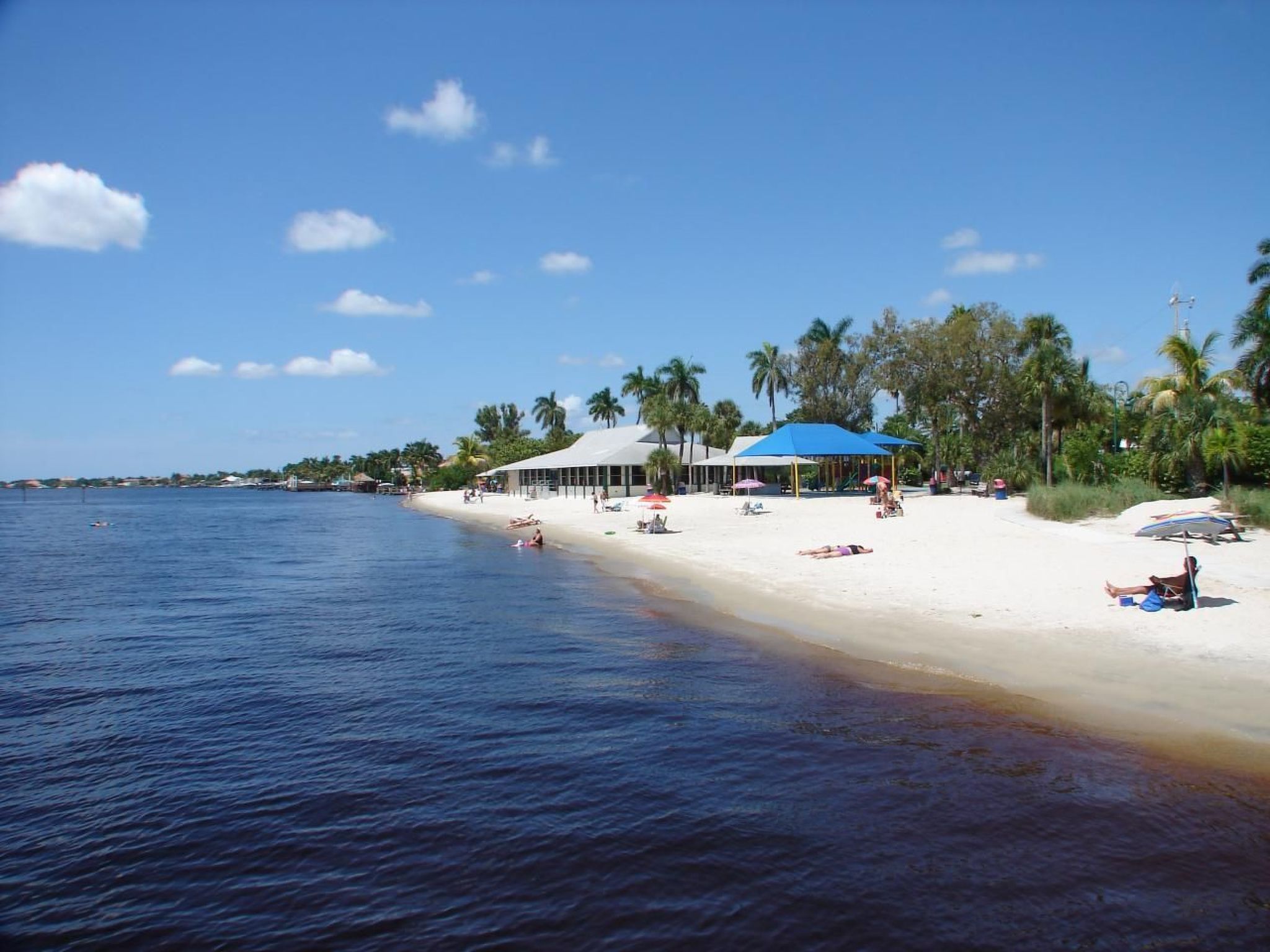 Villa Ocean Drive: Jouw luxe thuis aan de golfbaan in Cape Coral - foto 41