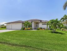 Villa Still Waters – Stilte, ruimte en privézwembad in Cape Coral - thumbnail 2
