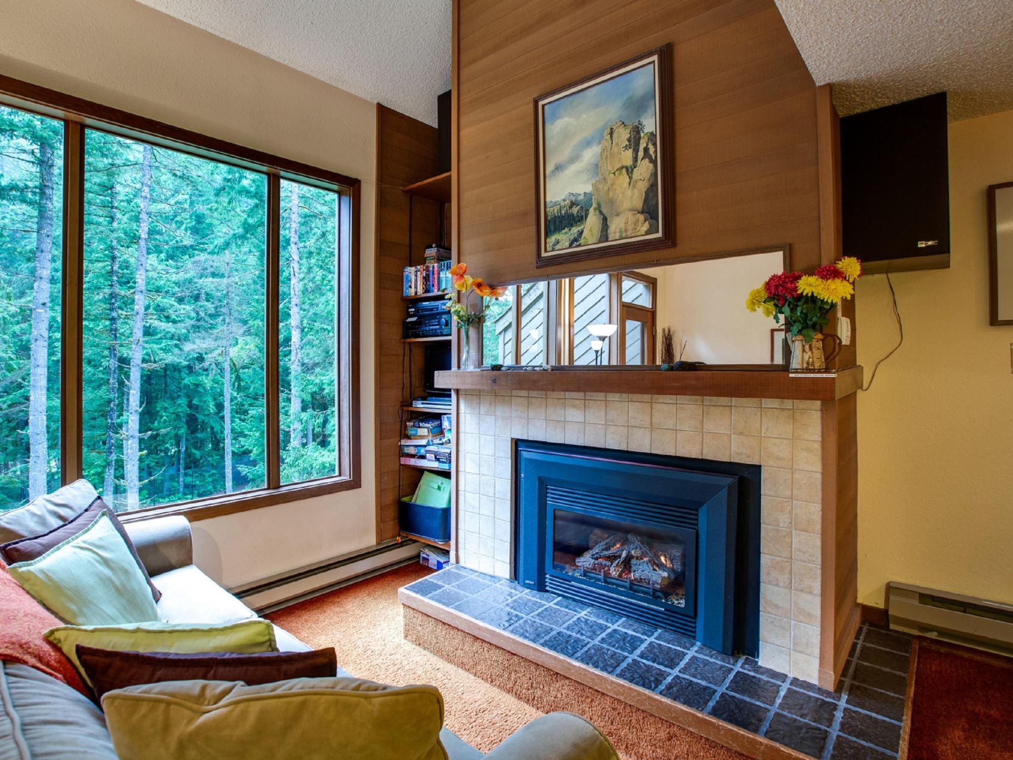 Luxus-Eigentumswohnung mit Kamin und tollen Annehmlichkeiten