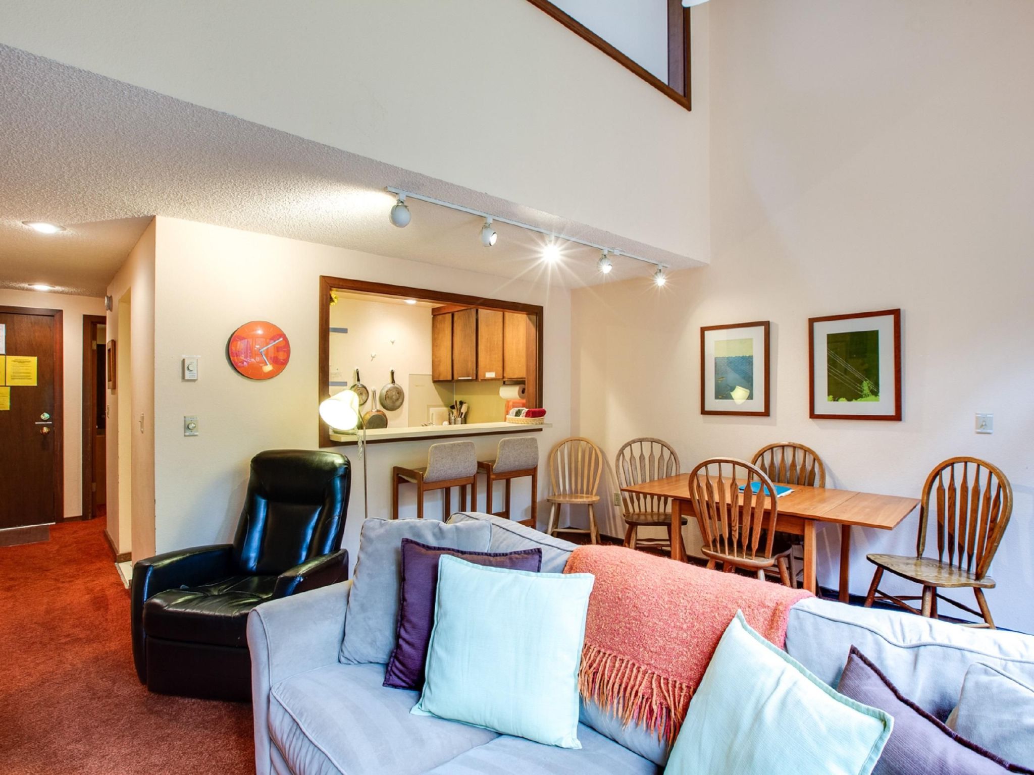 Luxus-Eigentumswohnung mit Kamin und tollen Annehmlichkeiten