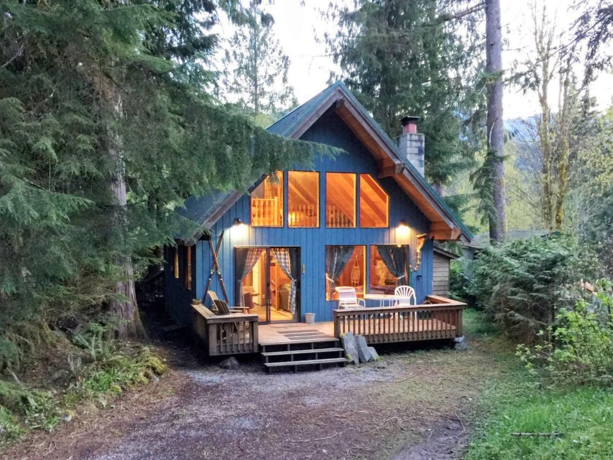 Gemütliche Hütte mit Wi-Fi, Kamin und Whirlpool — Terrace (1 of 13)