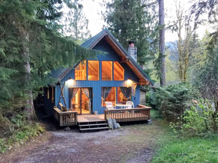 Ferie hjem 53MBR Cozy Cabin w/ Hot Tub