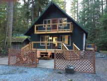 49SL-Remodeled Country Cabin!