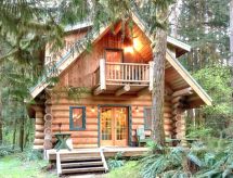 10SL Log Cabin at its Best!