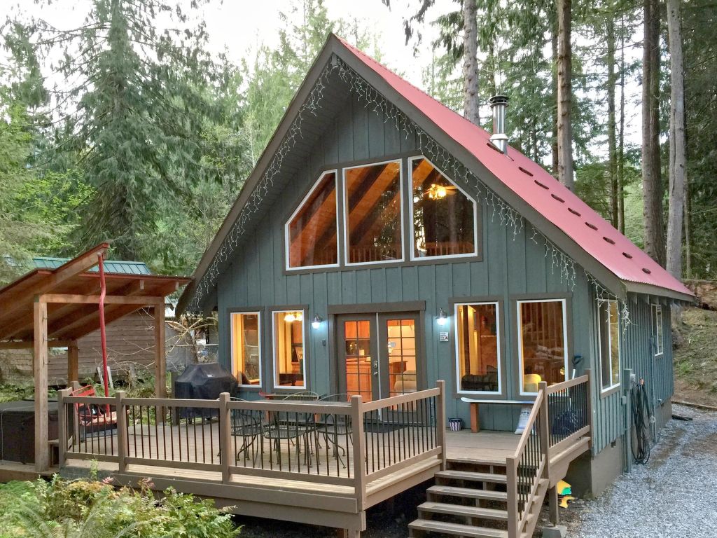 Ferienhaus 99MBR Woodsy Cabin w/ Hot Tub Bauernhof in Nordamerika