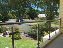Modern appartement in Hout Bay met gedeeld verwarmd zwembad en uitzicht op golfbaan - thumbnail 5